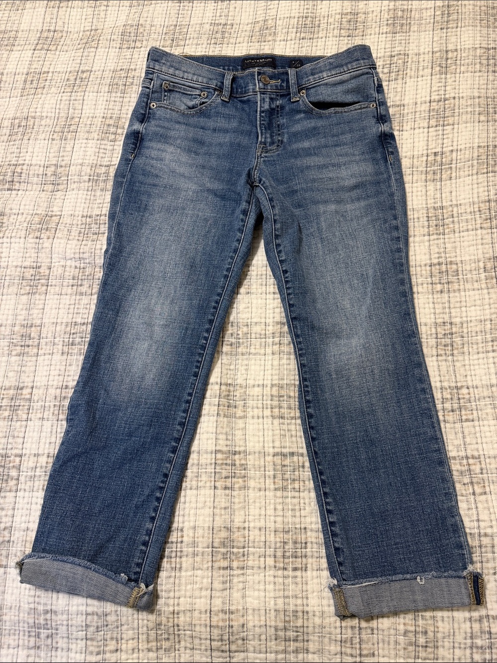 Lucky brand size 8/29 sweet straight cropped leg blue jeans